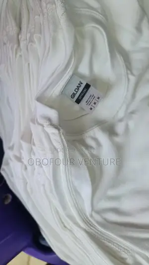 Gildan Round Neck T-shirts