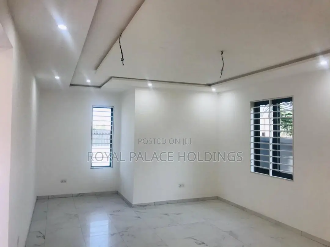 4bdrm Duplex in Hills, East Legon for sale