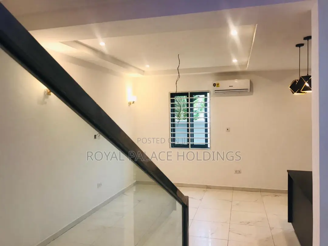 4bdrm Duplex in Hills, East Legon for sale