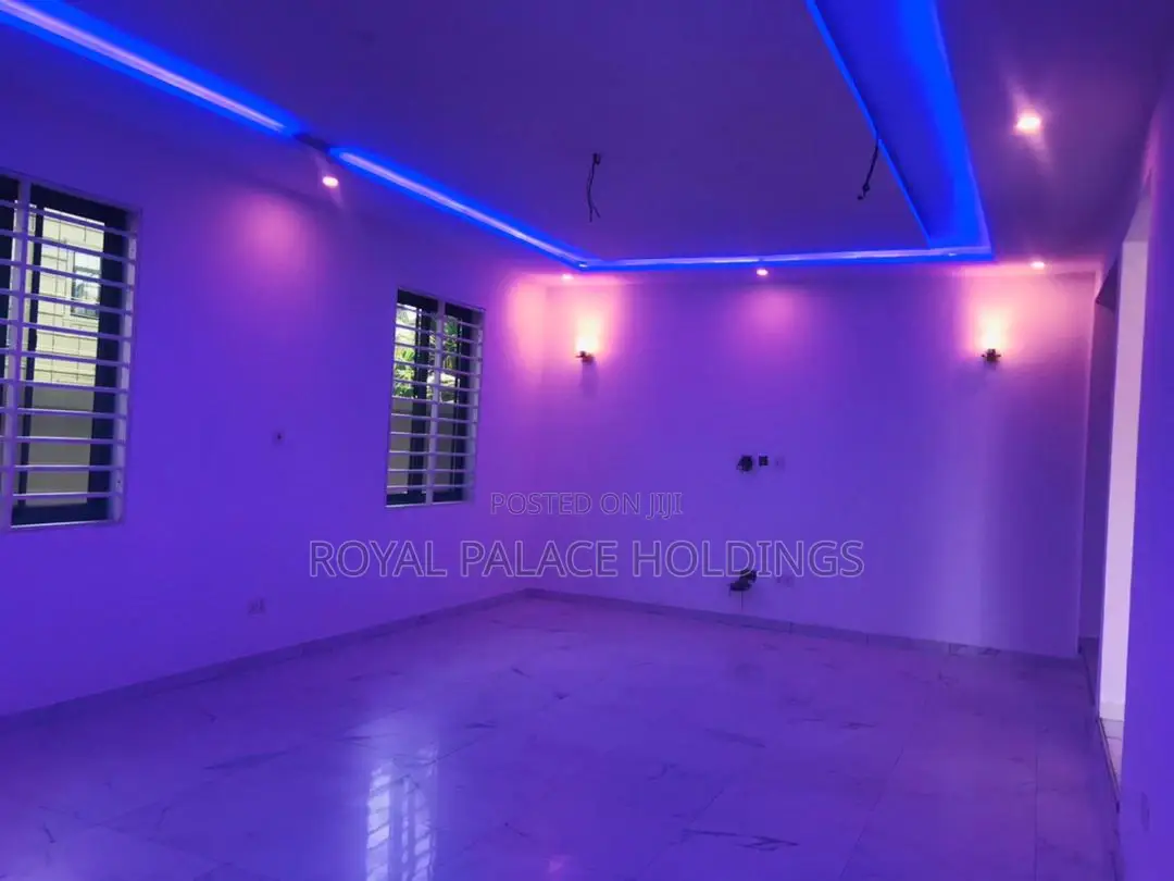 4bdrm Duplex in Hills, East Legon for sale