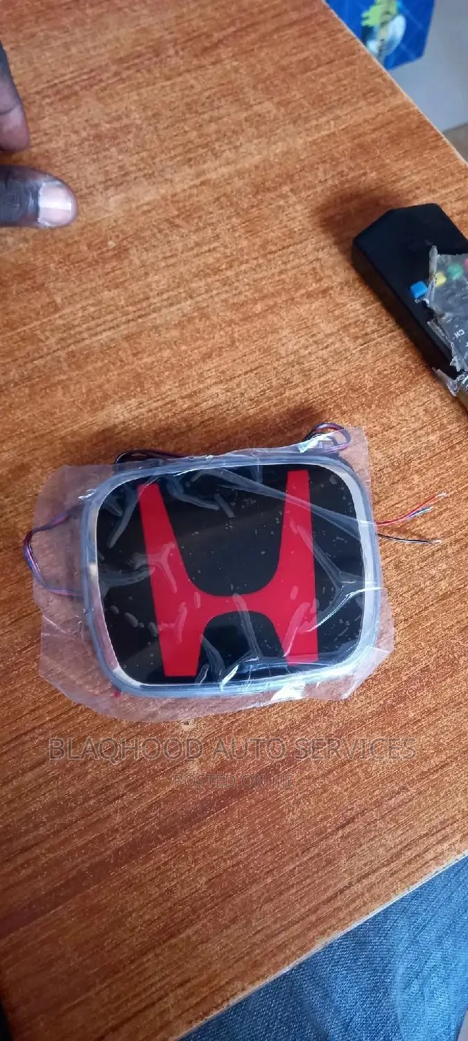 Honda Civic/Accord/Cr-v/Hr-v LED EMBLEM/CROWN Available