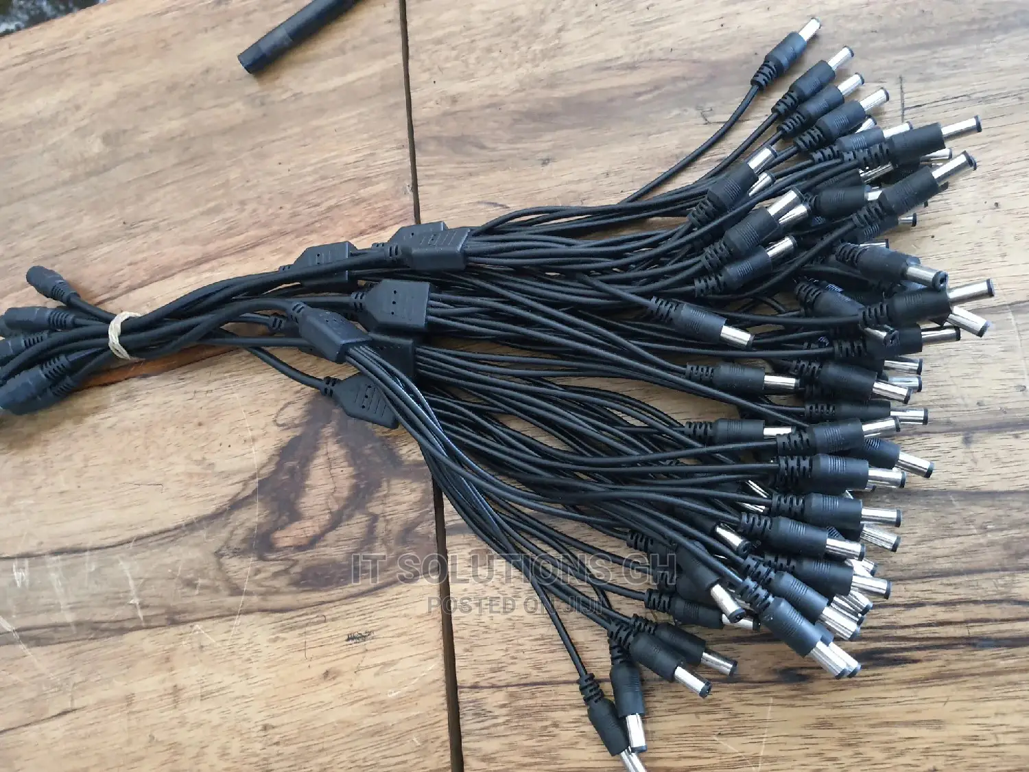 CCTV 8 Way Power Splitter