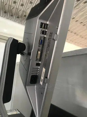 17inch Dell Monitor Neat