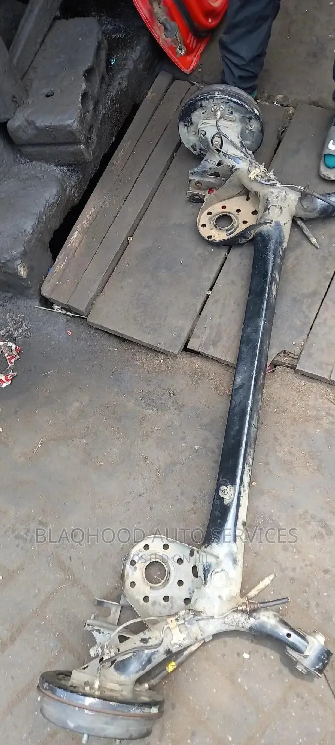 Toyota Yaris/Vitz 2006-2012 Home Used Back Axle Complete in Stock