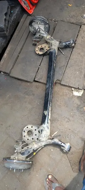 Toyota Yaris/Vitz 2006-2012 BACK AXLE Complete for Sale