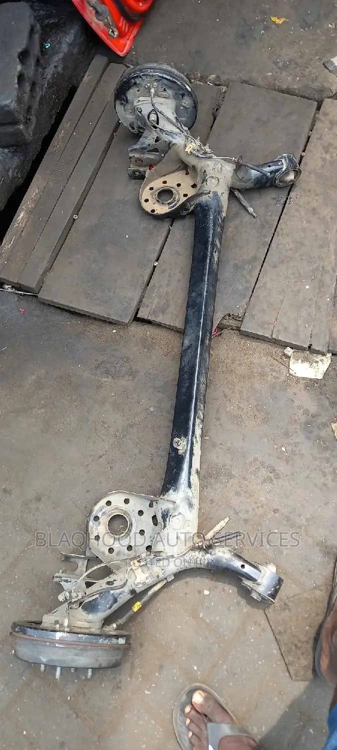 Toyota Yaris/Vitz 2006-2012 BACK AXLE Complete for Sale