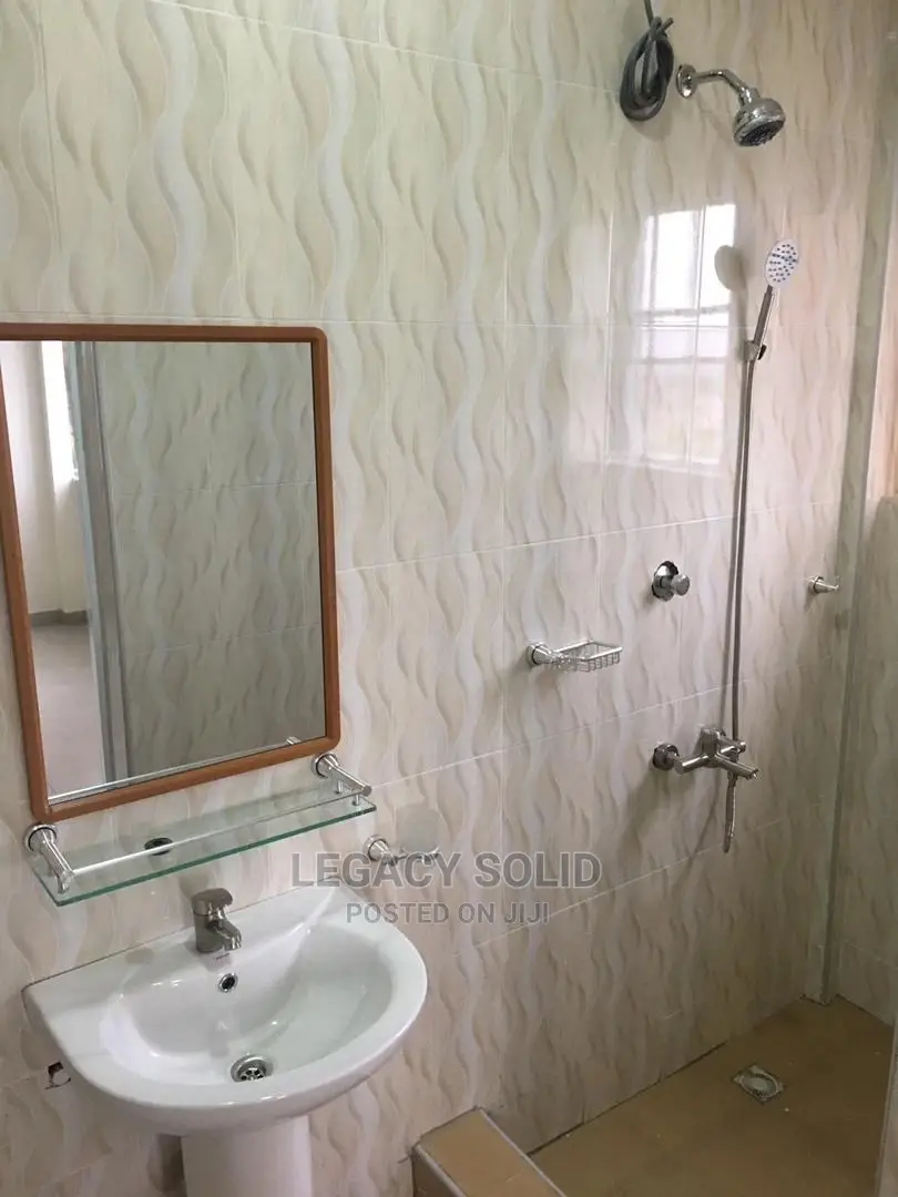 2bdrm Apartment in Legacy Consult, Ledzokuku-Krowor for rent