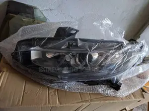Honda Civic 2018 Headlights