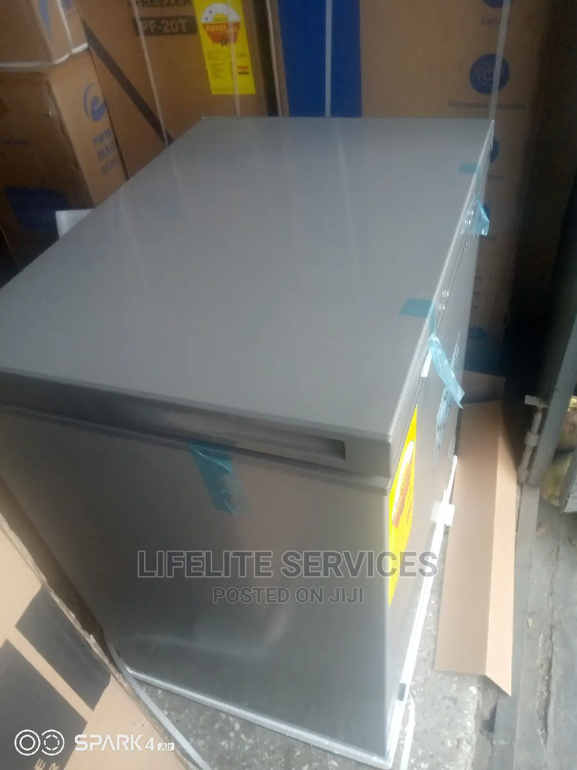 Freezer With Glass Cover(Pearl 147litre)