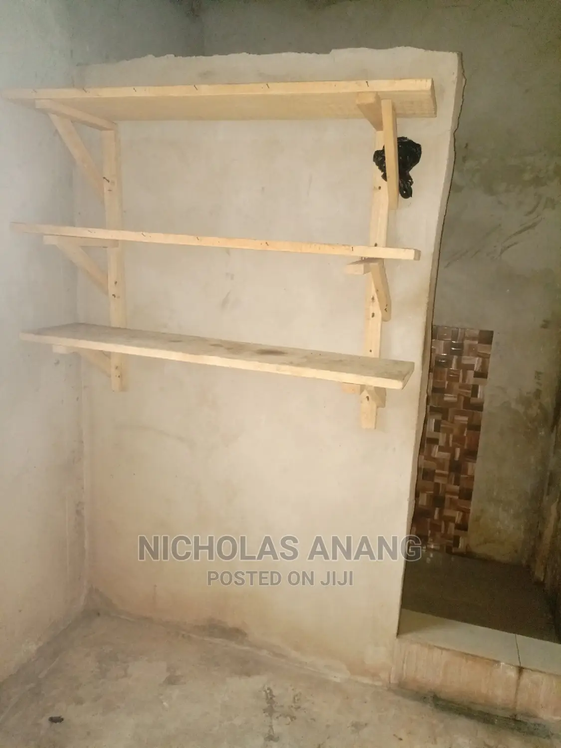 1bdrm House in New Town for rent