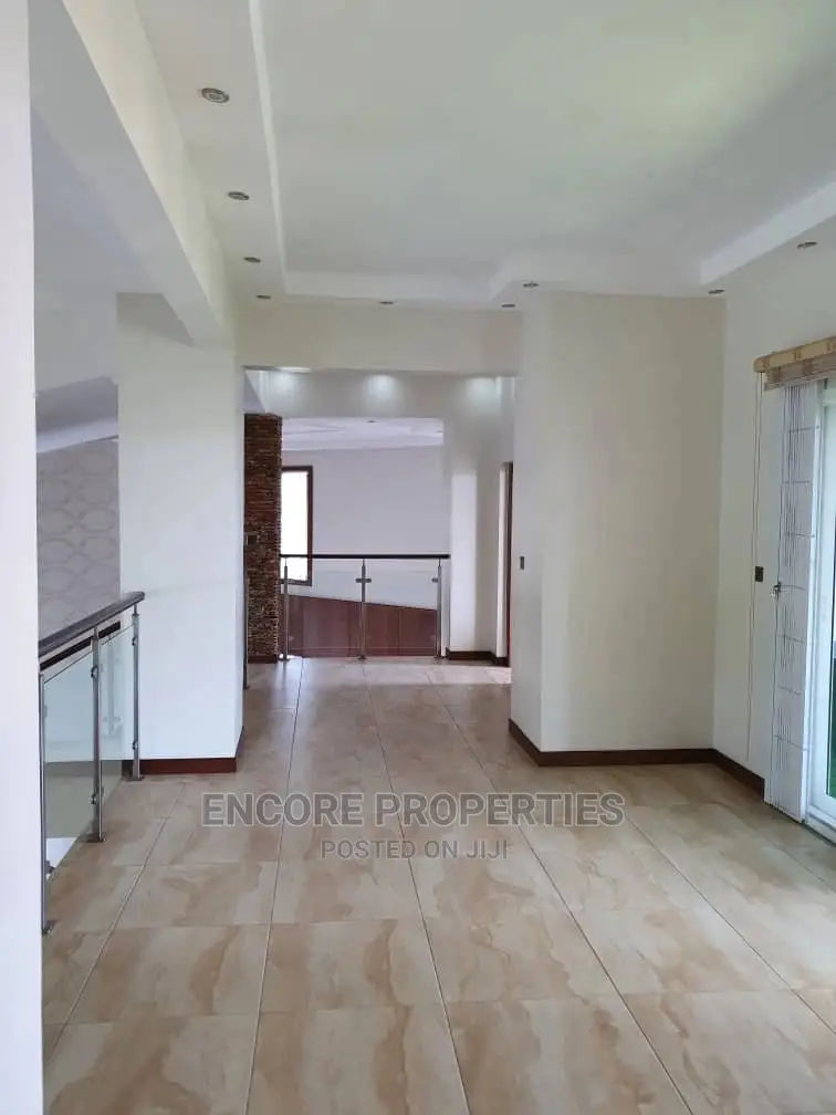 4bdrm Mansion in Airport Hills, Cantonments for Sale