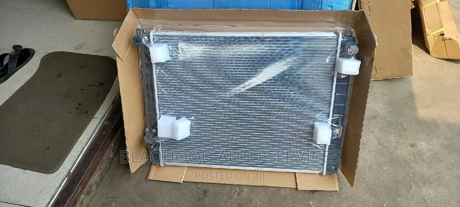 Infiniti Ex 35, Fx 35,Ex 37, Ex 37 Brand New Radiator Tank