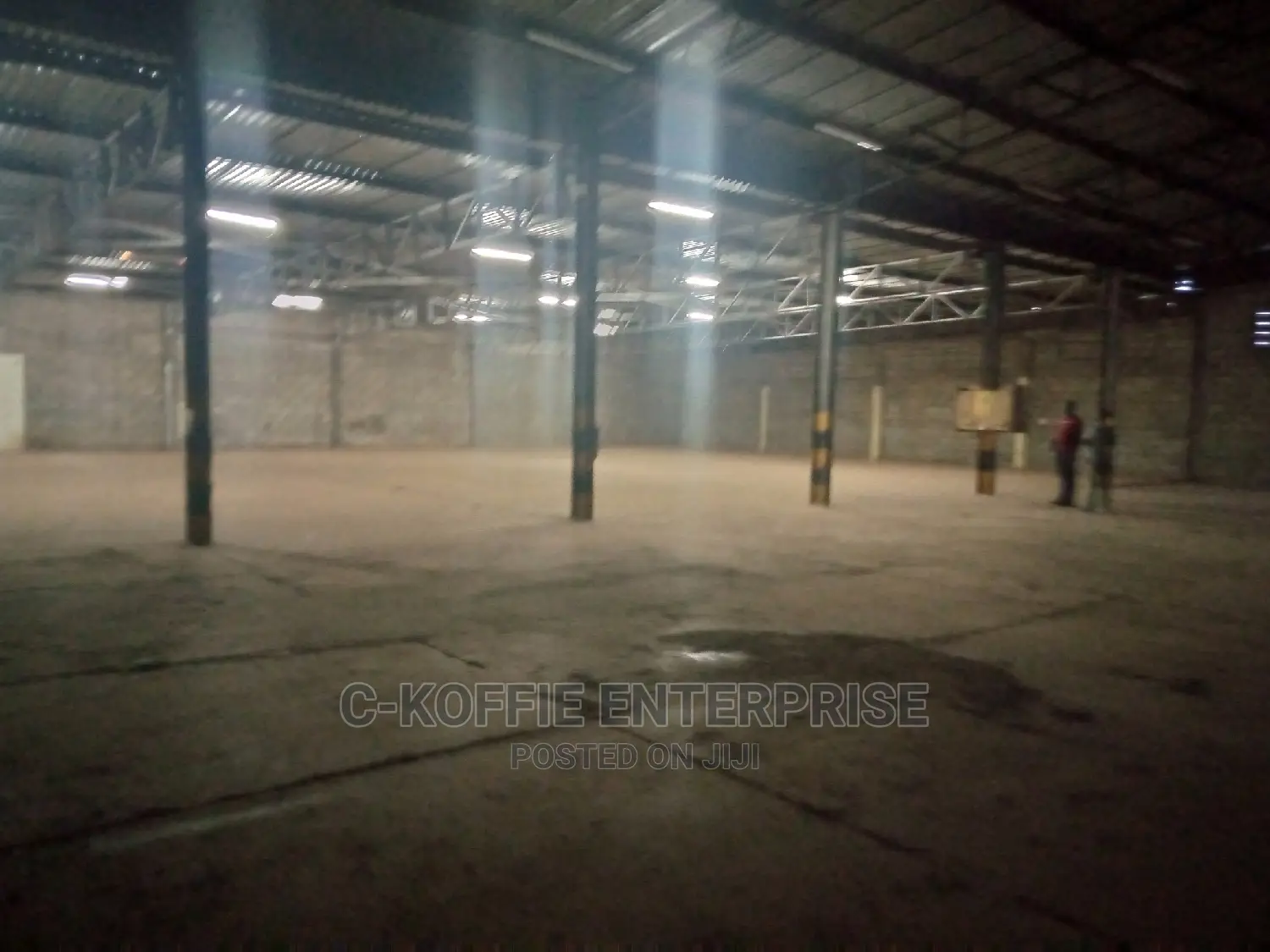 1000sqm Warehouse at Madina