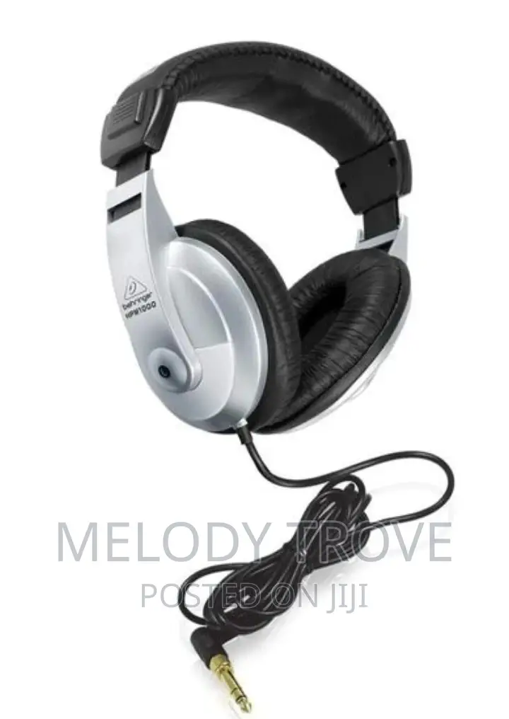 Behringer HPM 1000