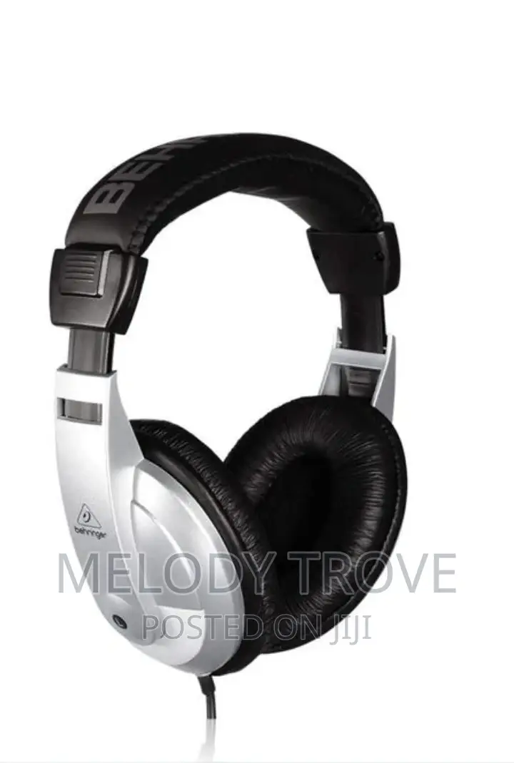 Behringer HPM 1000