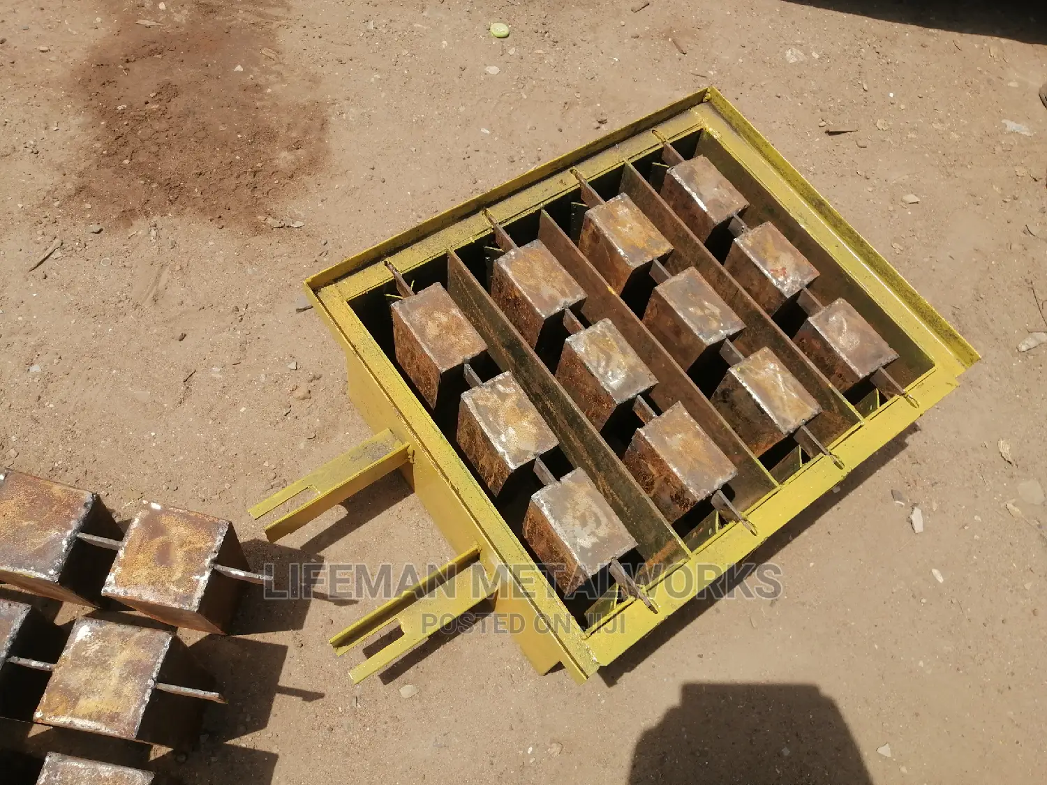 4 in 1 Hollow Mould