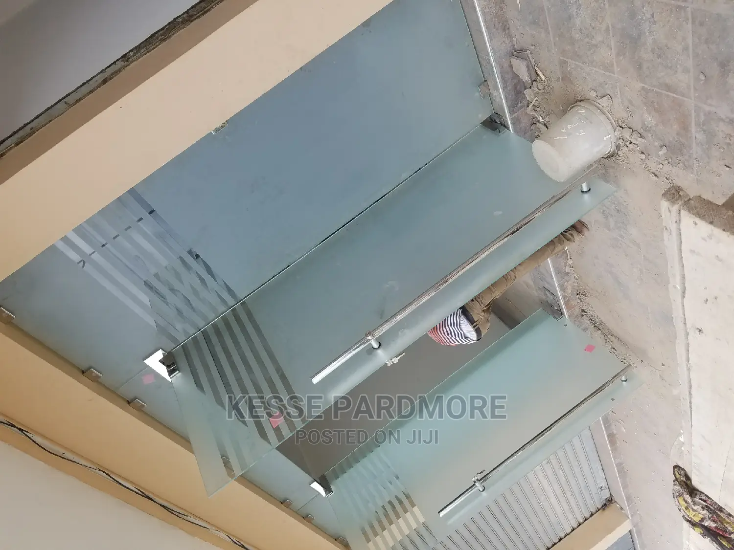 Frameless Glass Door