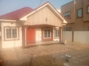 3bdrm House in Tempo Estate, Spintex for rent