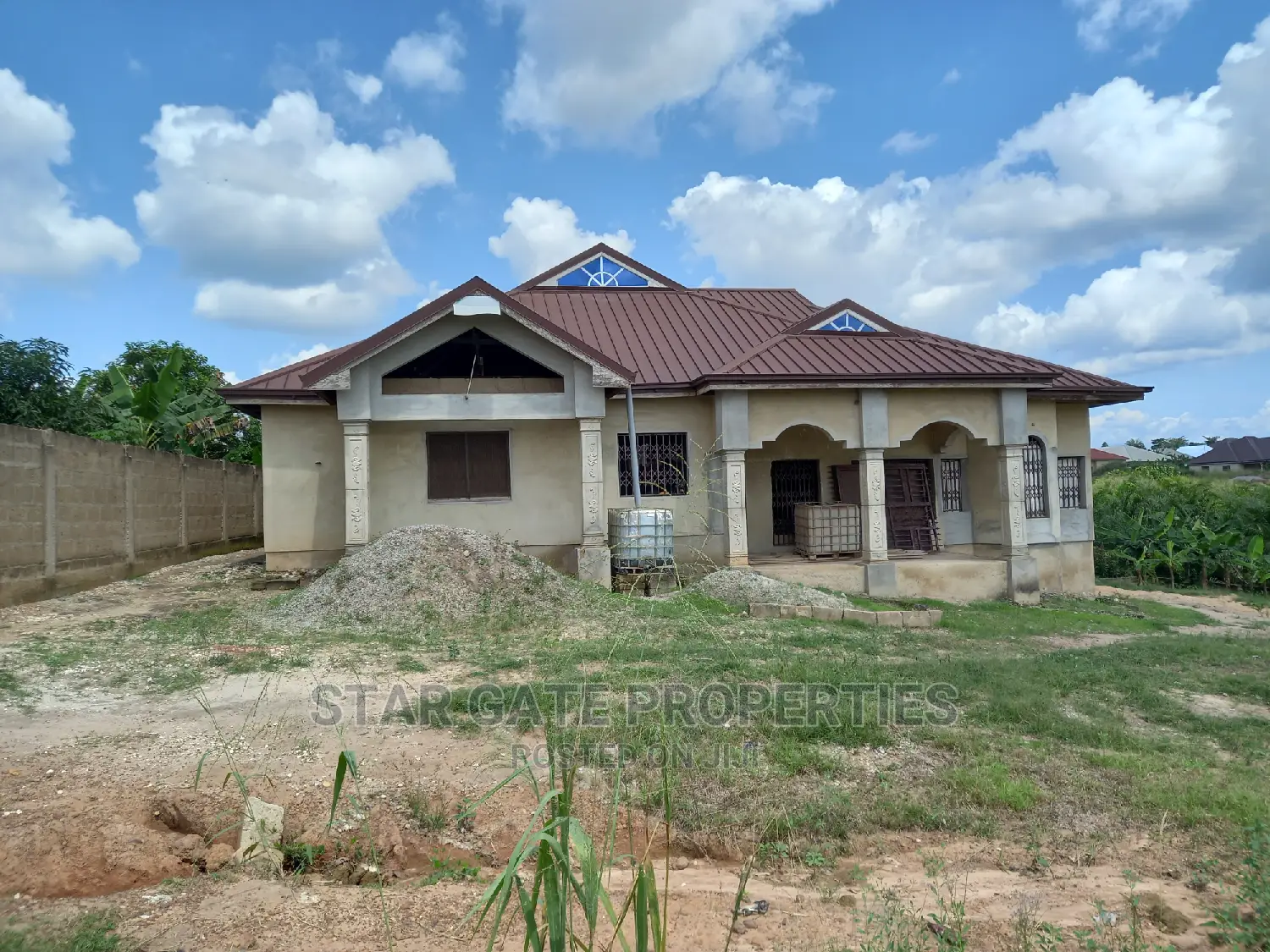 7bdrm House in Star Gate Properties, Kumasi Metropolitan for Sale