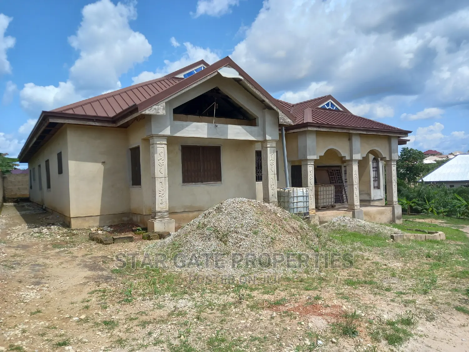 7bdrm House in Star Gate Properties, Kumasi Metropolitan for Sale