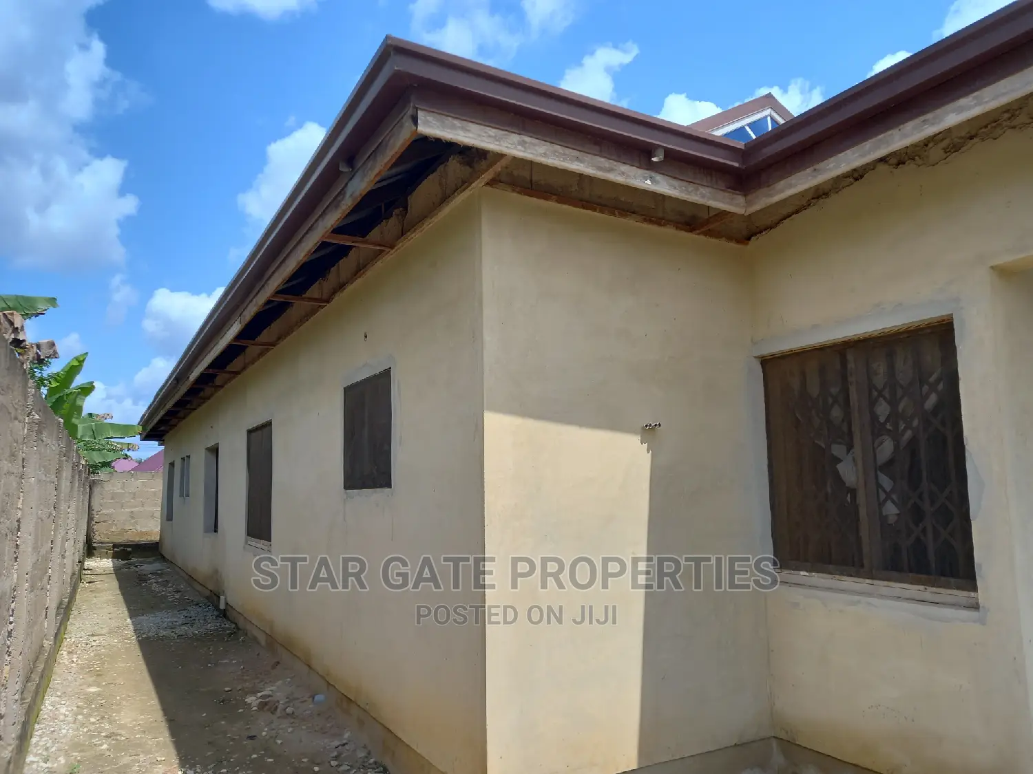 7bdrm House in Star Gate Properties, Kumasi Metropolitan for Sale