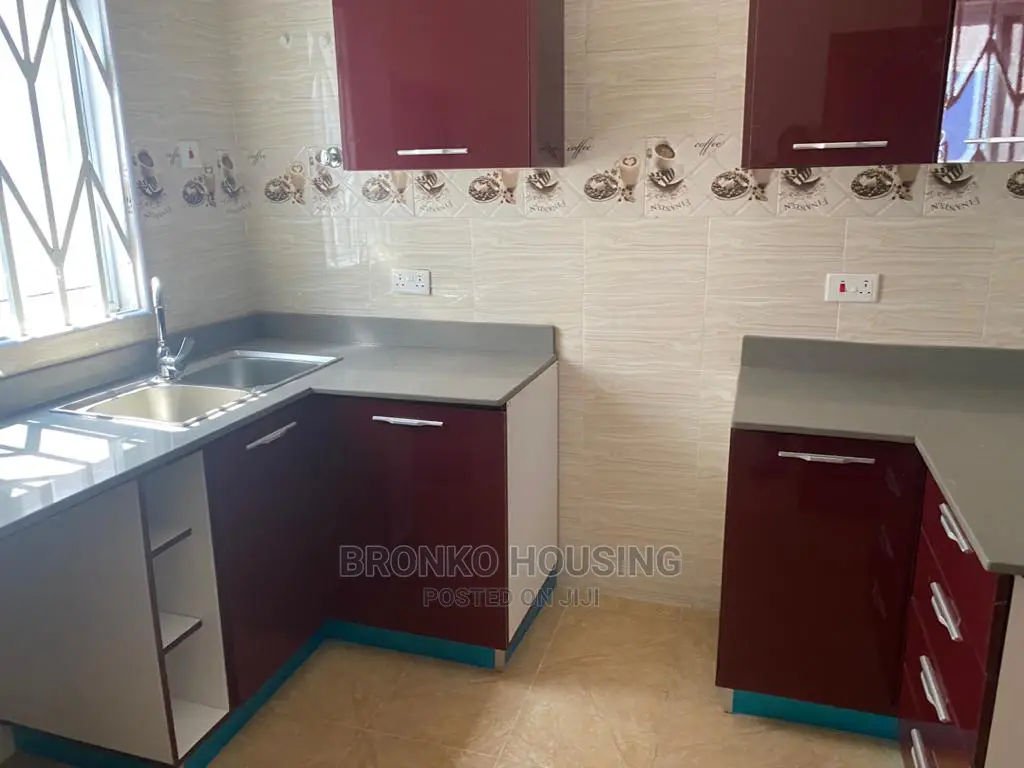 3bdrm House in Bronko Housing, Spintex for rent