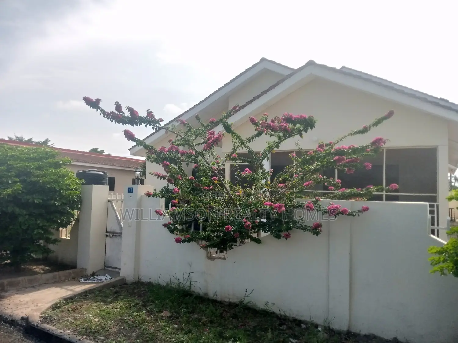 4bdrm House in Devtraco Estate, Spintex for rent