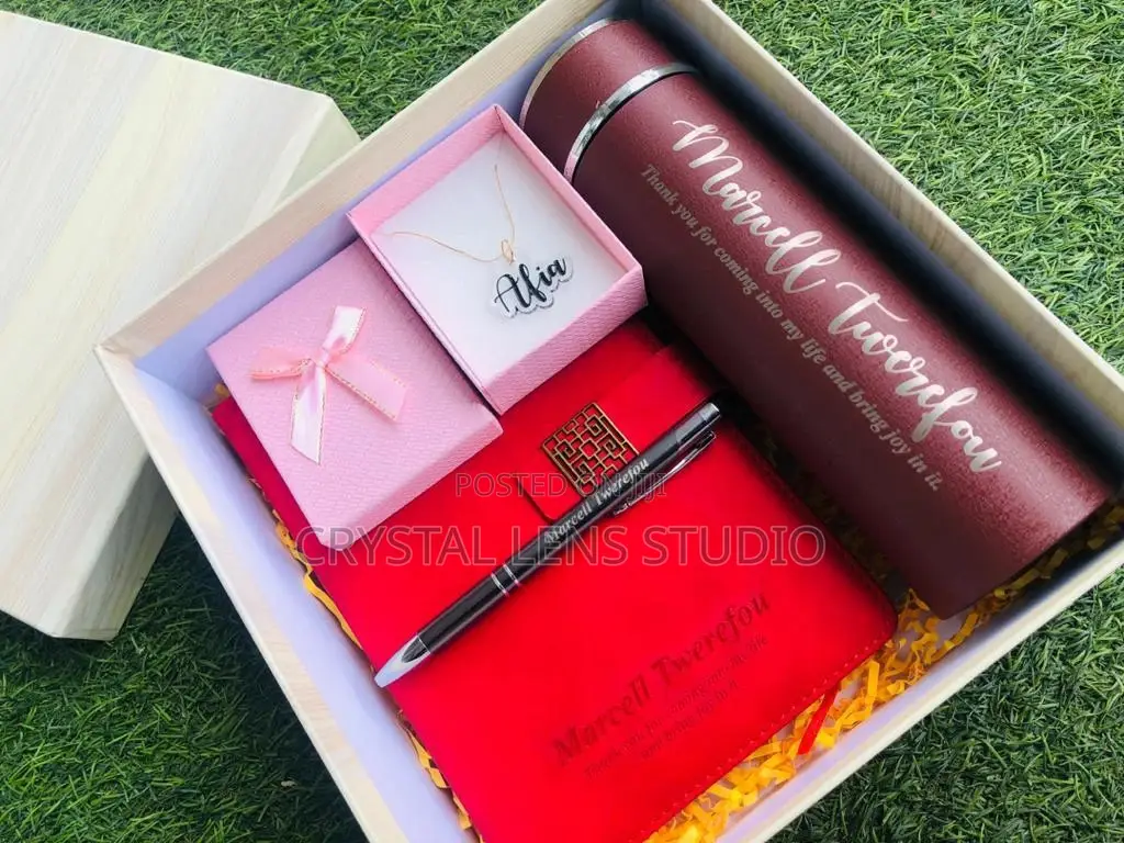 Gift Set Customized Diary, Pen, Vacuum Flasks, Wallets, Etc