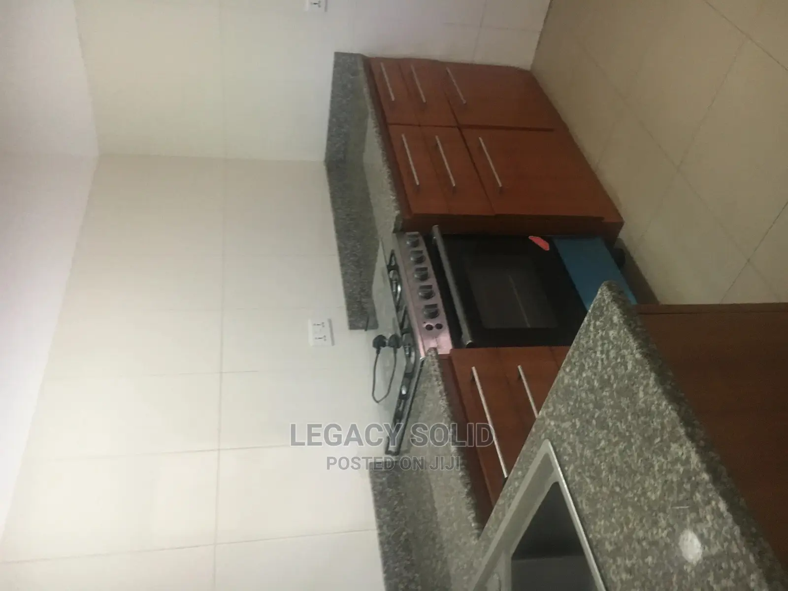 3bdrm Townhouse / Terrace in Legacy Consult, Ledzokuku-Krowor for rent