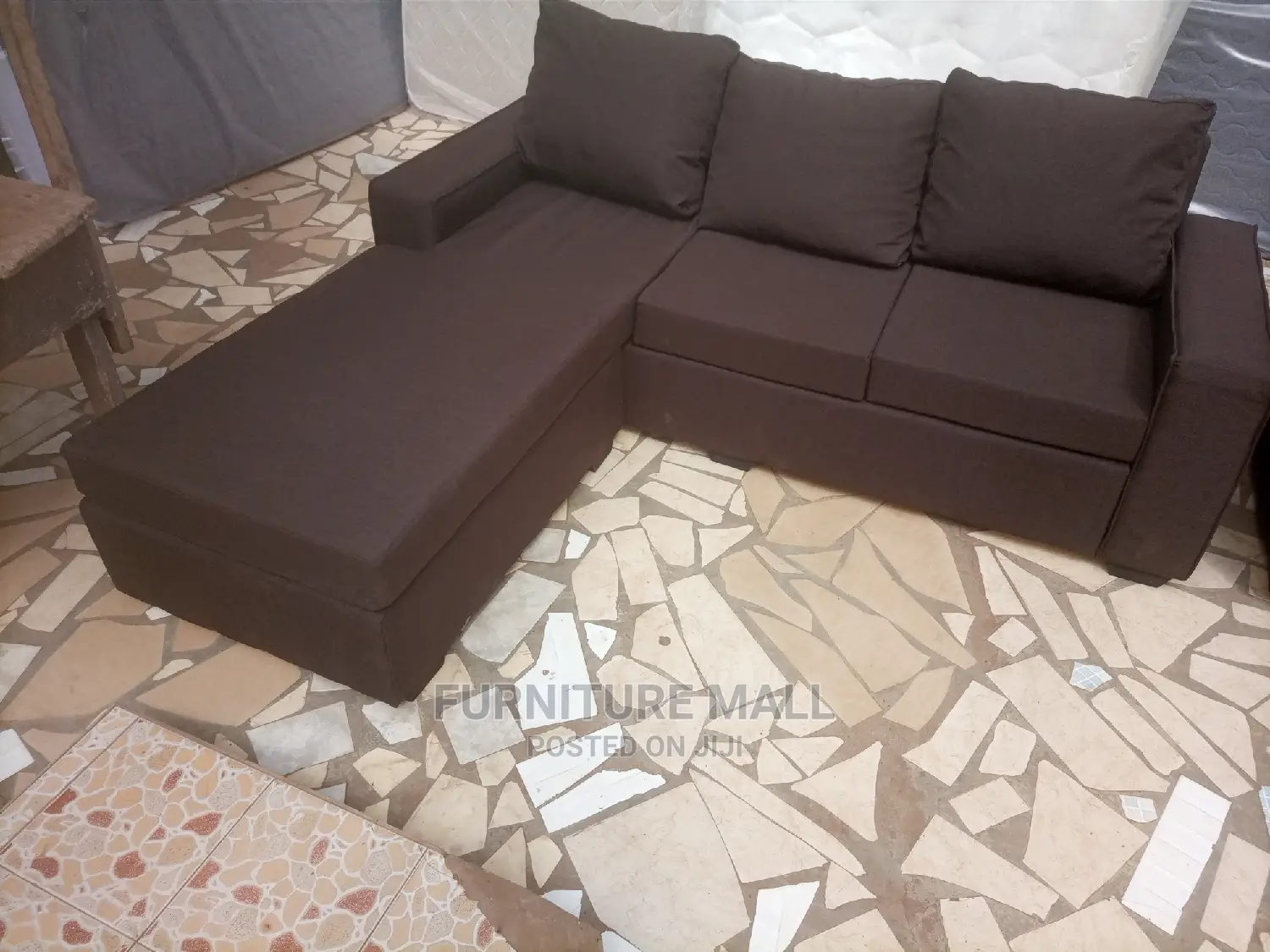 Italian L Shaped Sofa. Free Delivery.