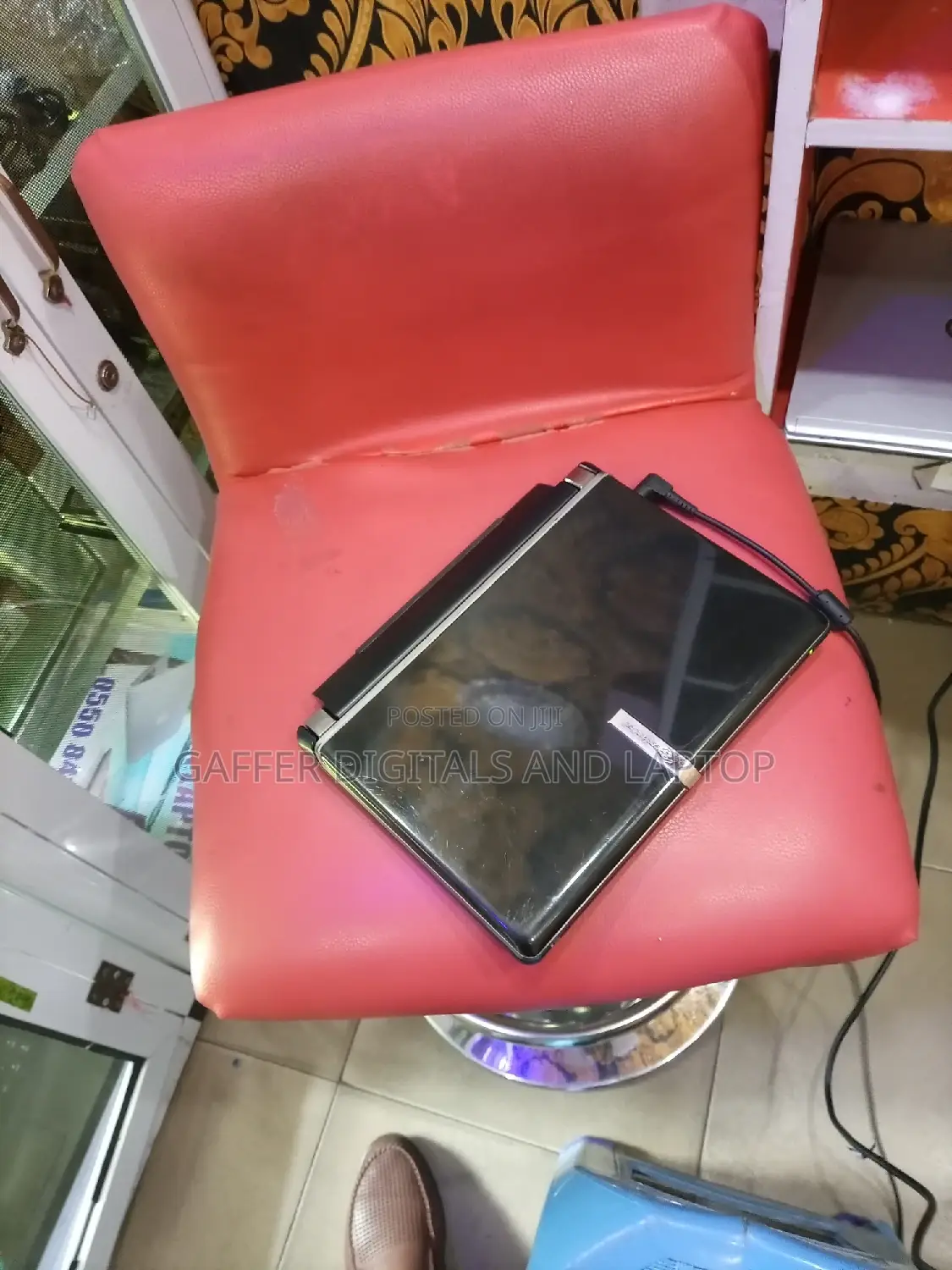 New Laptop Acer Aspire R5-571t 2GB Intel Atom HDD 160GB