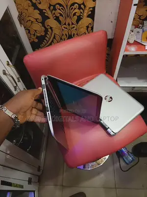 New Laptop HP 15-F272wm 4GB Intel Core I3 HDD 350GB