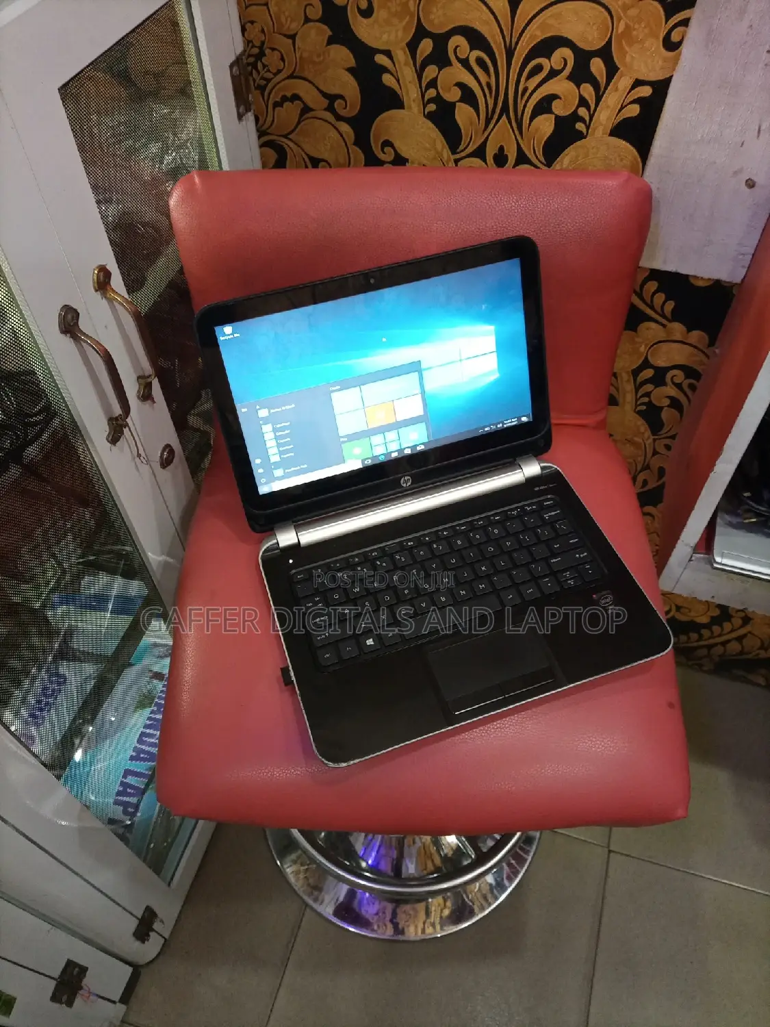 New Laptop HP 15-F272wm 4GB Intel Core I3 HDD 350GB