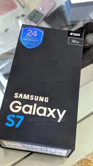 New Samsung Galaxy S7 32 GB Black