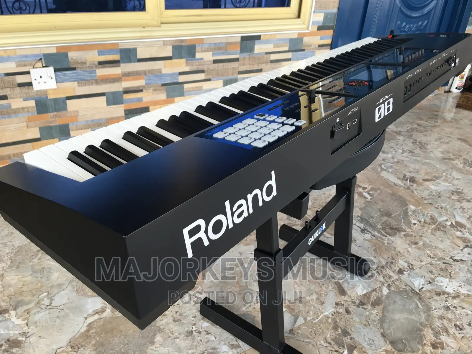 Roland Fa08 Music Workstation