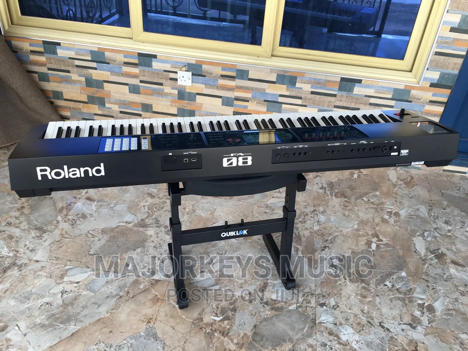Roland Fa08 Music Workstation