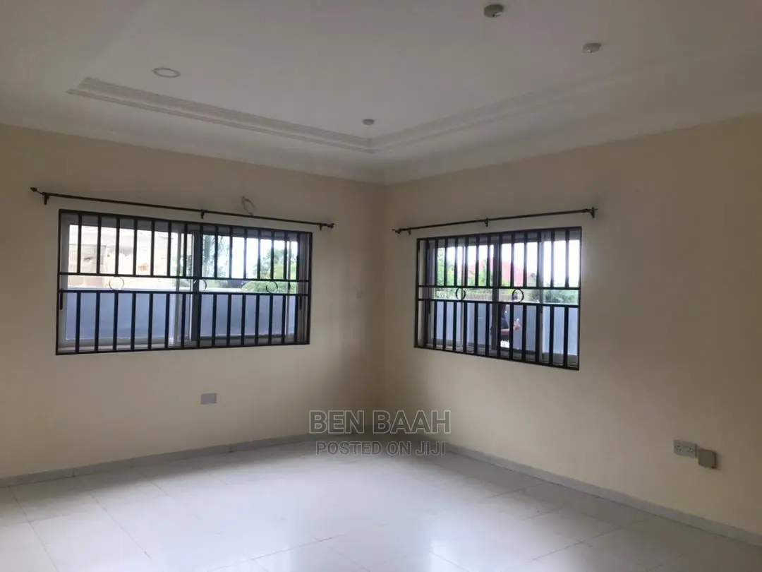 4bdrm Duplex in Ben Properties, Ga East Municipal for sale