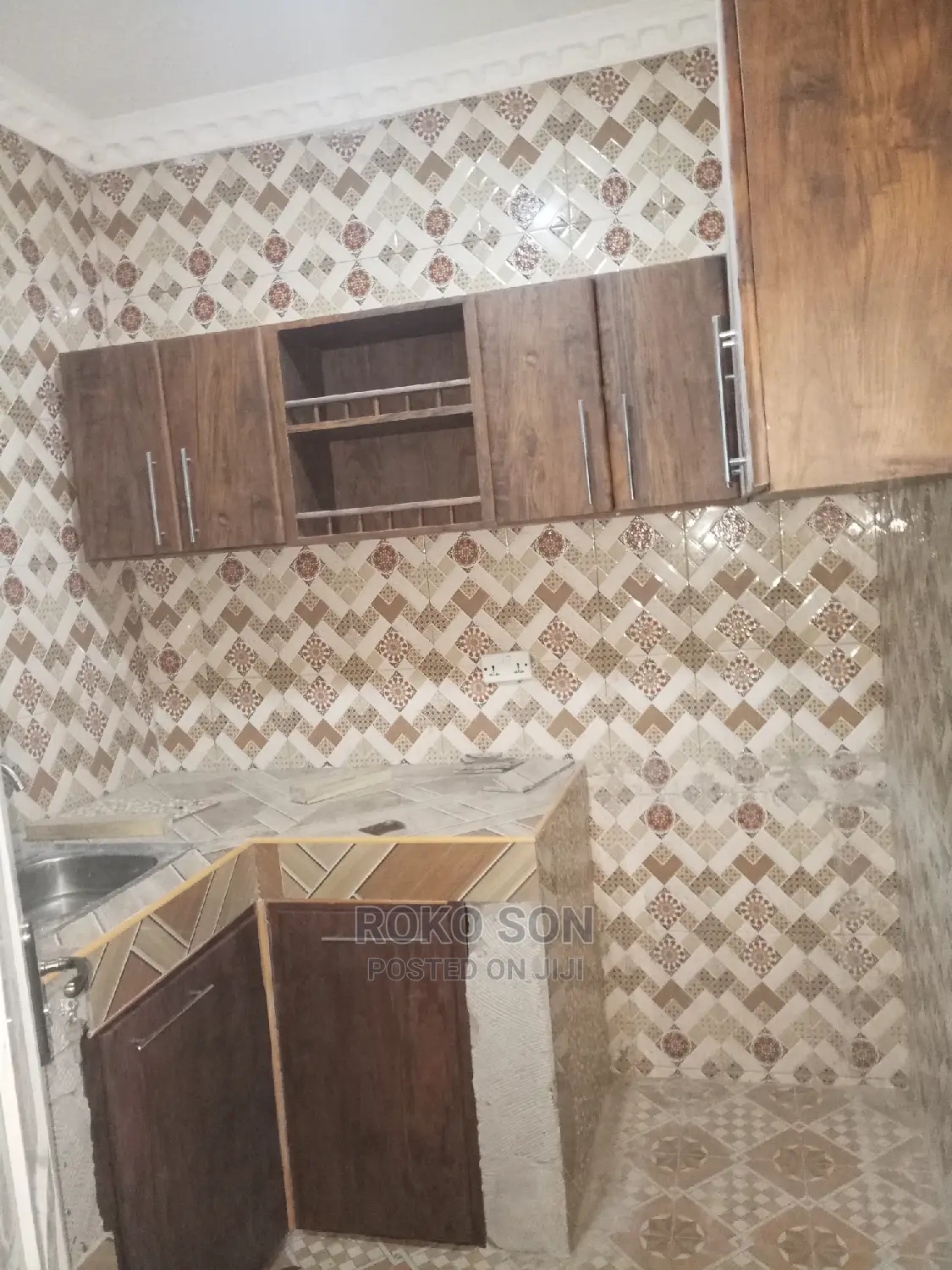 Mini Flat in Dr Roko, CP for rent