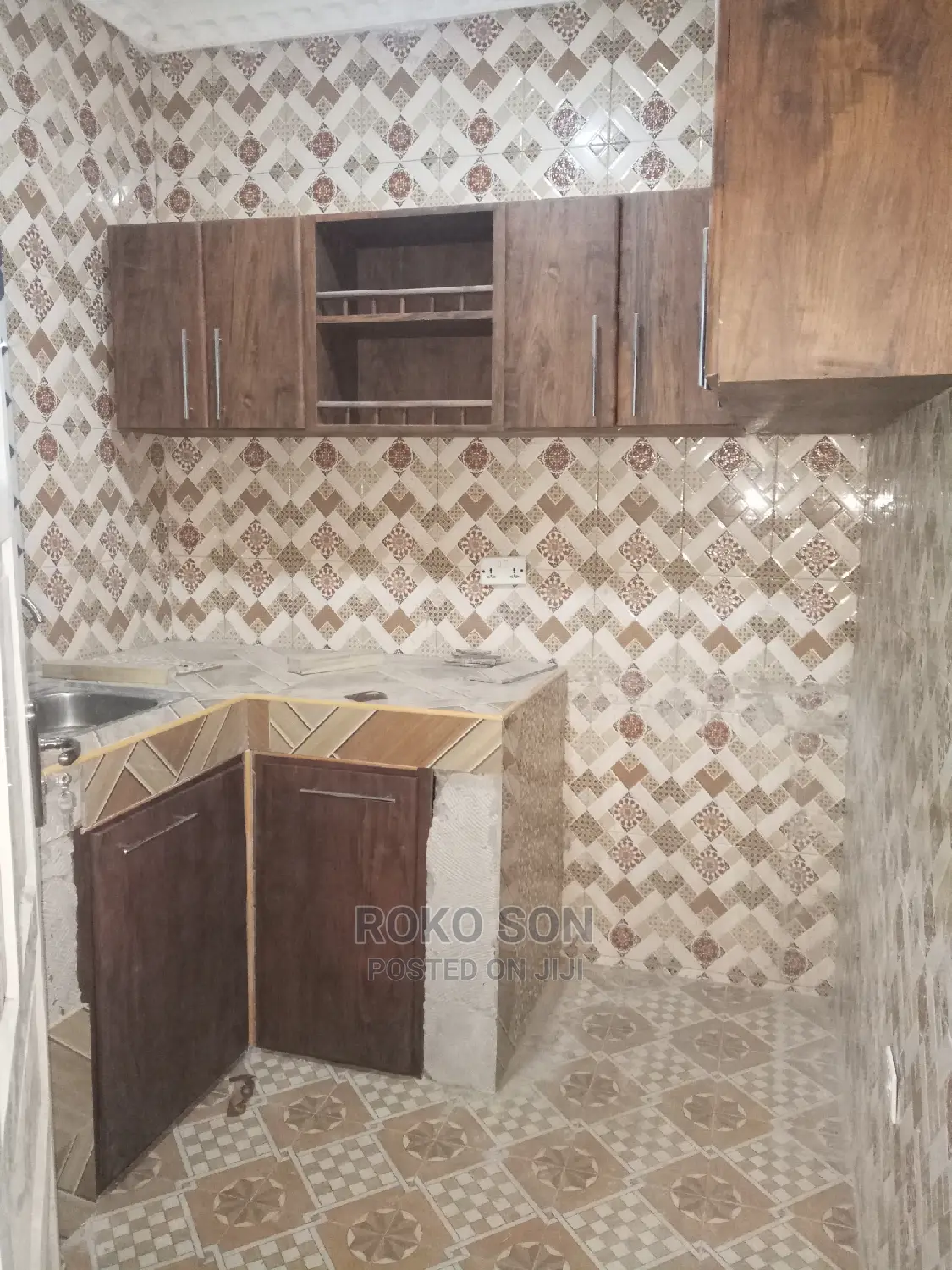 Mini Flat in Dr Roko, CP for rent
