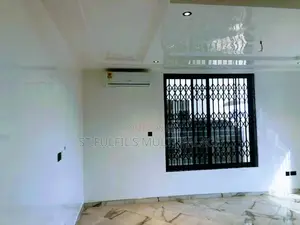 5bdrm House in Adenta for Sale