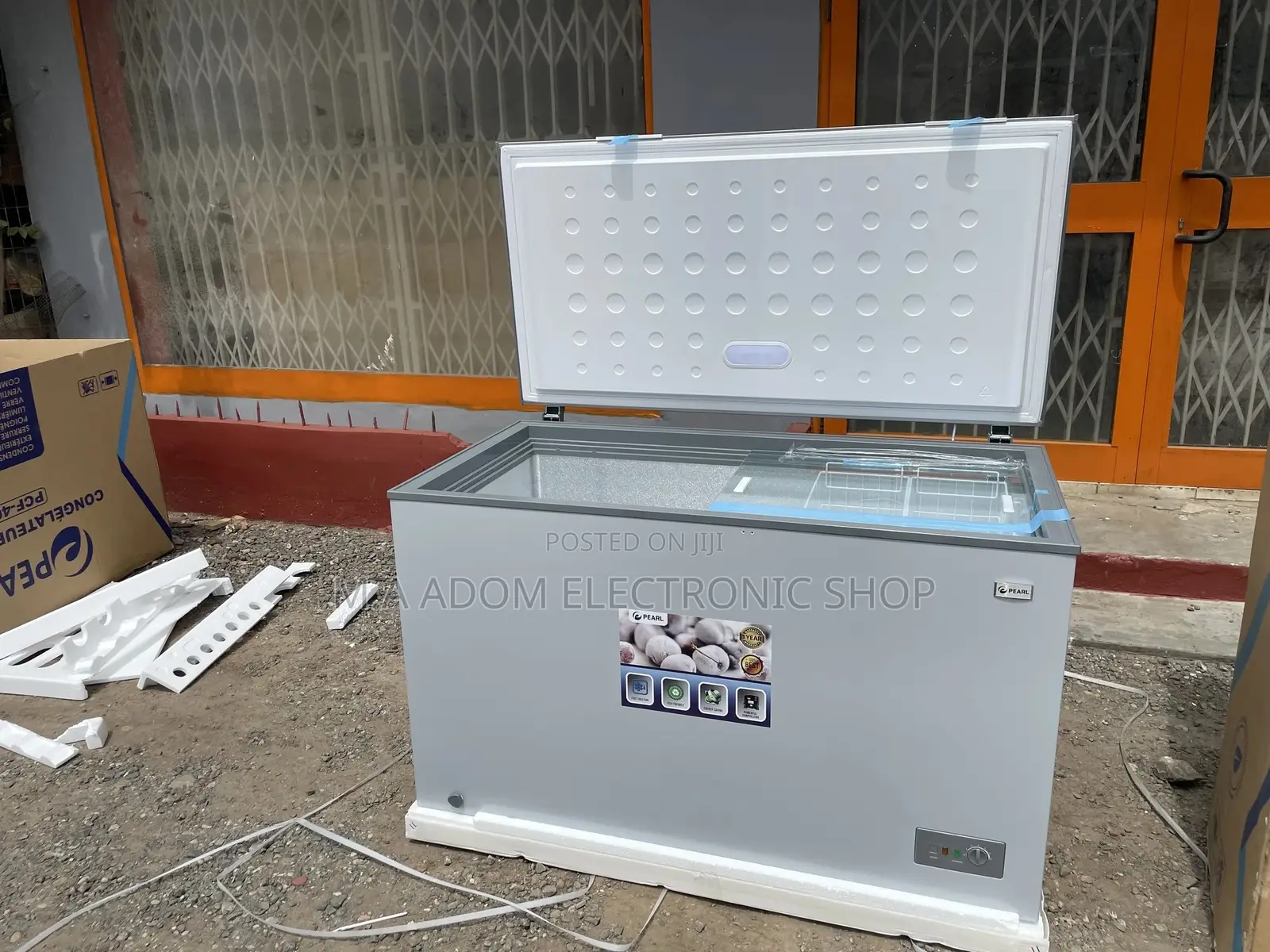 Fros Free With Sliding Glass Pearl 380 Litres Chest Freezer