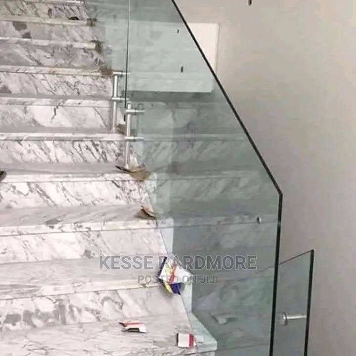 Frameless Glass Barrister