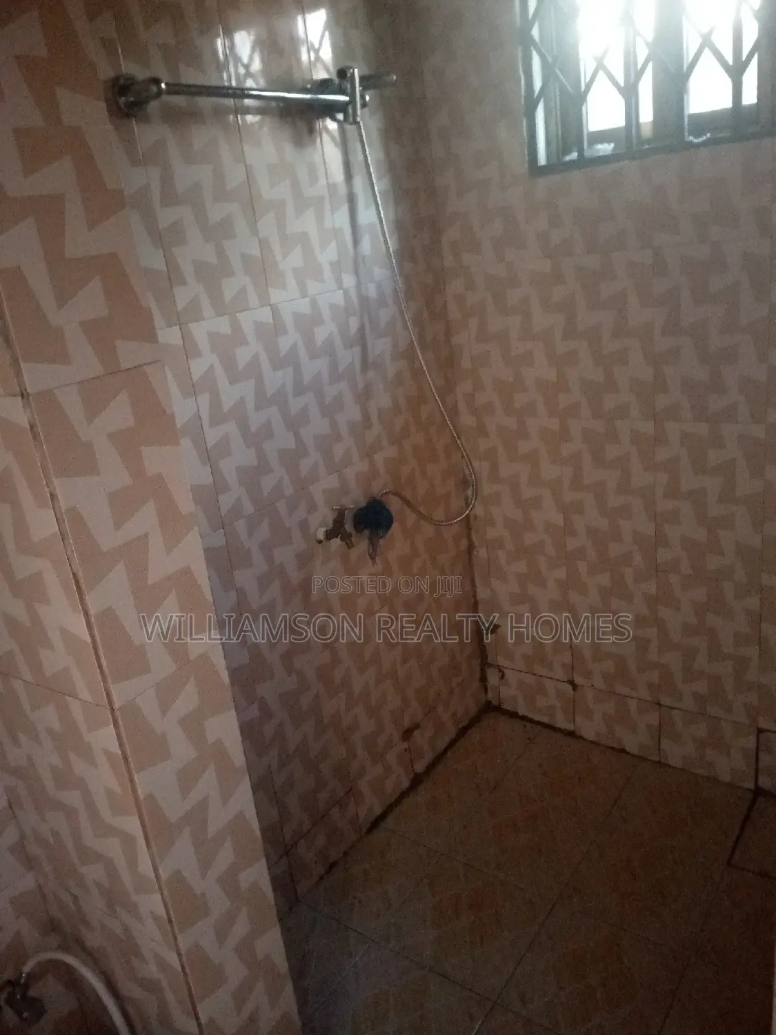 1bdrm Apartment in Community 18, Spintex for rent