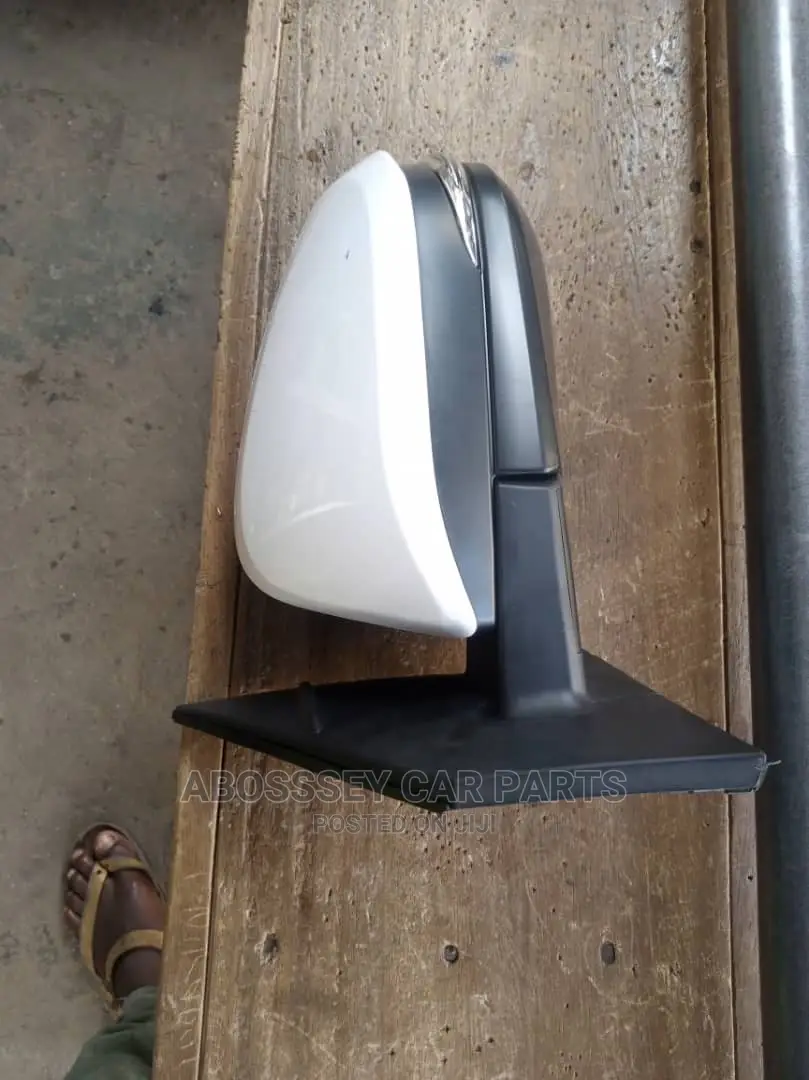 Rav 4 2013 Side Mirror Pair Available