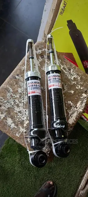Pontiac Vibe/Toyota Matrix Back SHOCK ABSORBER Pair Availabl