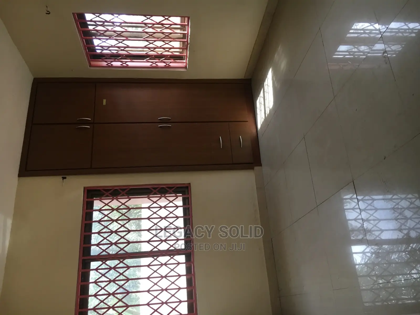 3bdrm Apartment in Legacy Consult, New Town for rent