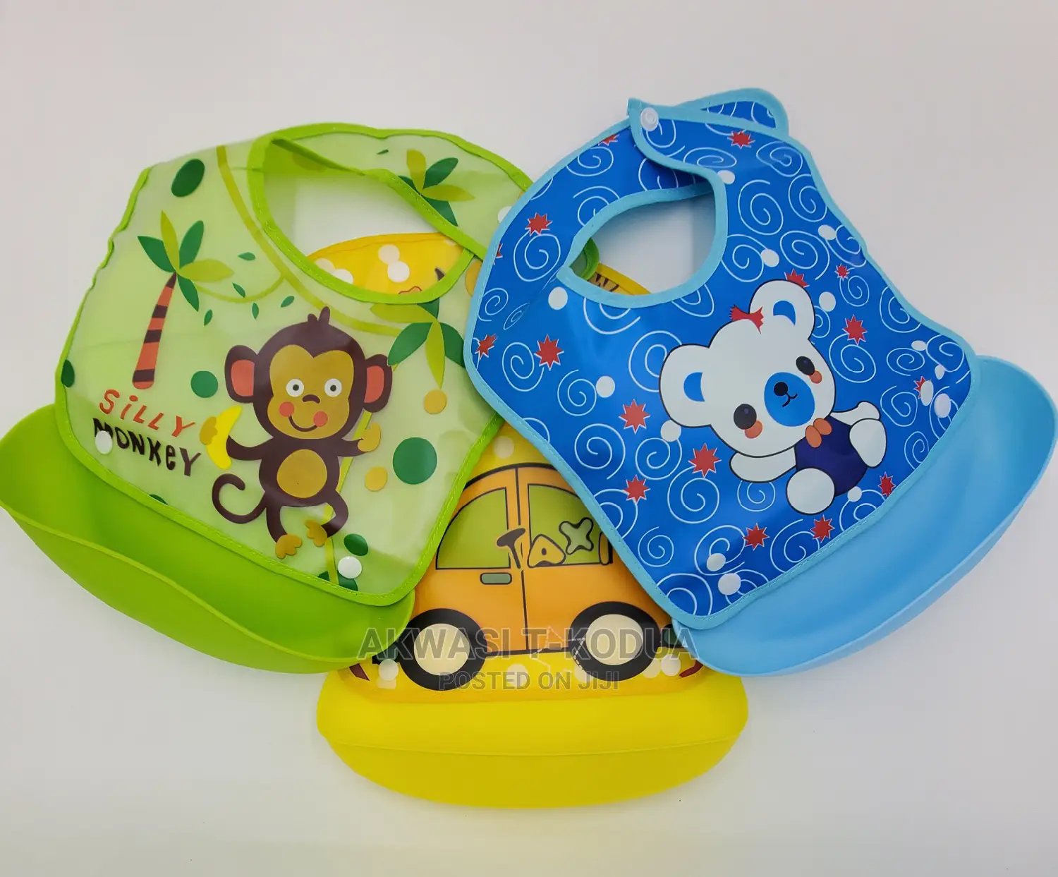 Detachable Bib