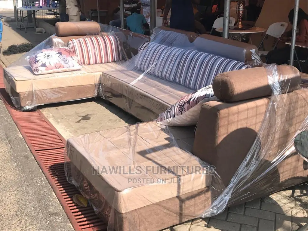 Quality Fabric U Shape Sofa Set.