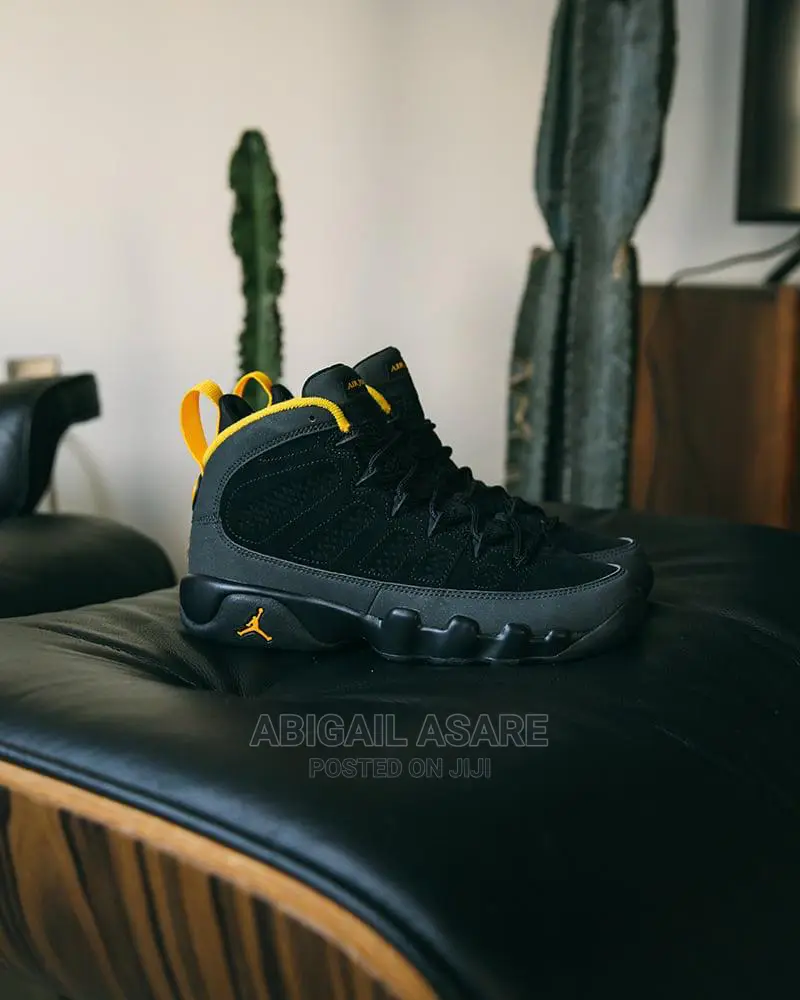 Air Jordan 9 Retro