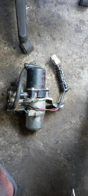 Toyota Sequoia 2008-18 Air Suspension Hydraulic Pump